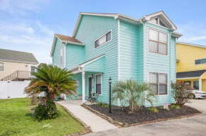 Newly Renovated 3BR/3BA Beach House w/Hot Tub